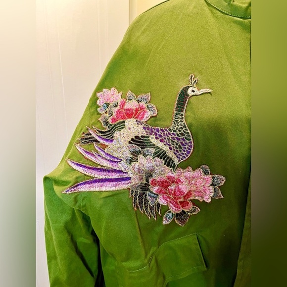 🆕RARE Cindy Kono embroidered army jacket, hidden zipper/snaps front 💚🦚🌺 NWOT - Picture 5 of 12